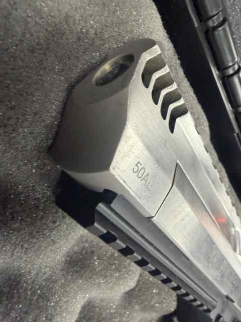 Desert Eagle 50AE Stainless &amp; Black comped