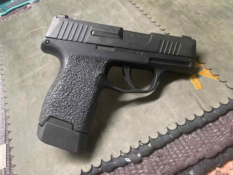 SIG  P365 9mm.