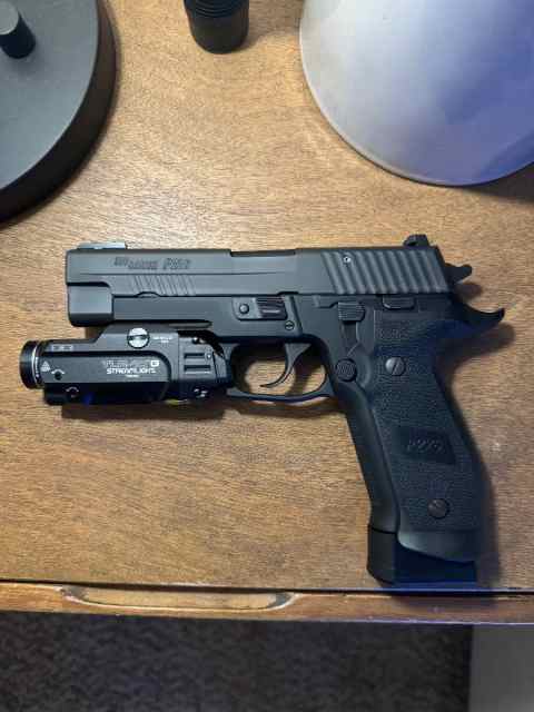 Sig Sauer P226 Tacops edition + extras