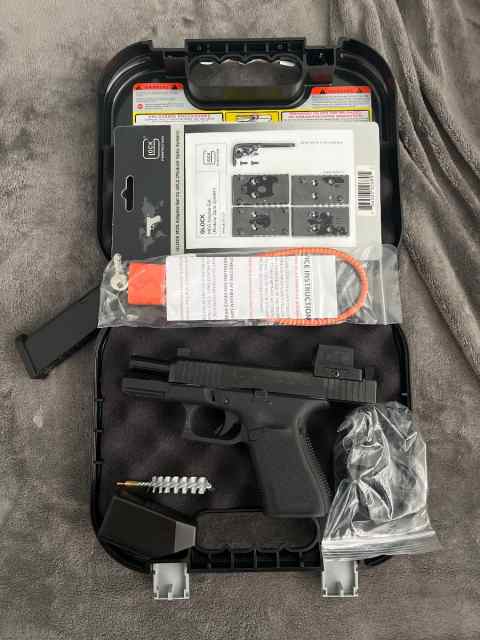 Glock 19 MOS with Holosun 590