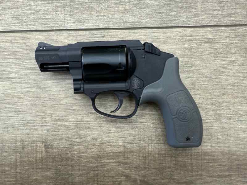 *USED* S&amp;W M&amp;P BODYGUARD REVOLVER in 38 SPL +P
