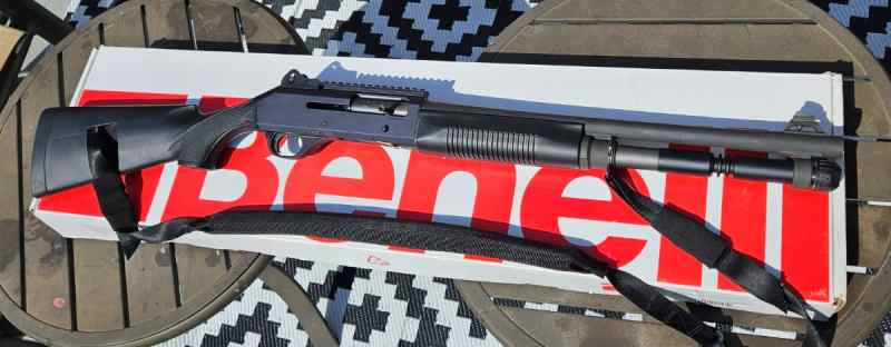 Benelli M4 