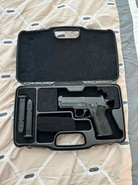 Sig Sauer P229/M11A1; 9mm