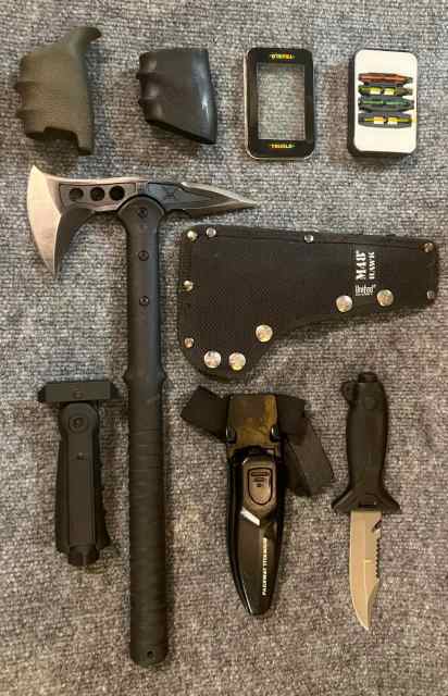 Grips  / Tomahawk / Dive Knife / Shotgun Sights