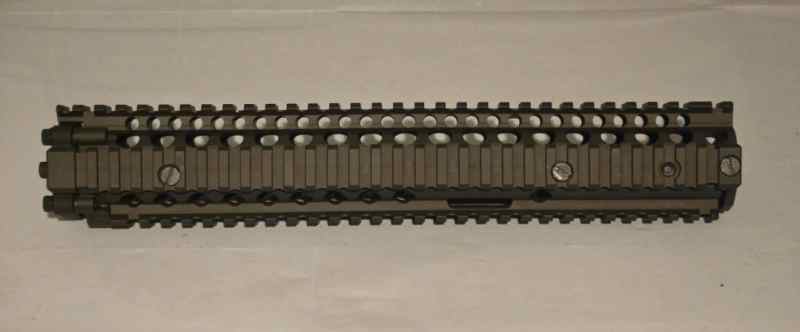 Daniel Defense M4A1 RIS II 12&quot; Rail FDE