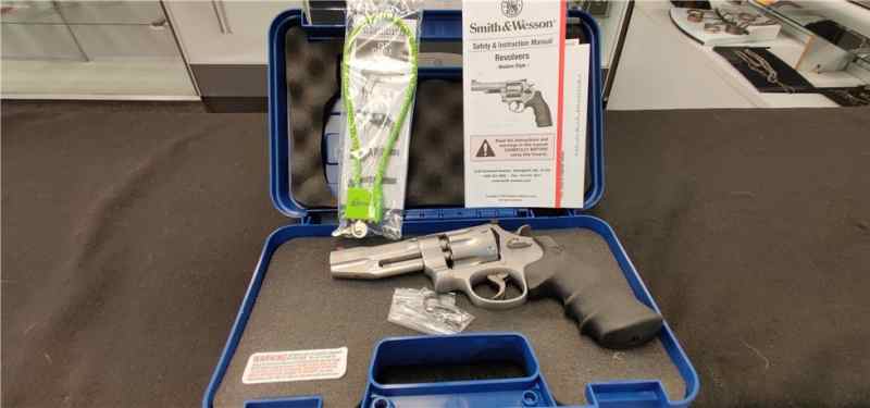 Smith &amp; Wesson 627-5 Pro .357 mag