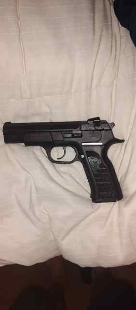 EAA Tanfoglio Witness FAB-92 9mm