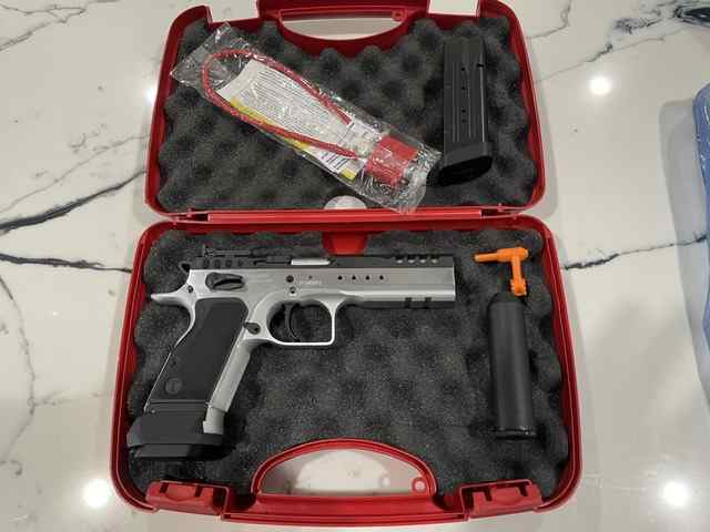 Tanfoglio Defiant Limited Master Black