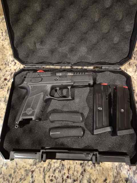 CZ P-09C Nocturne 
