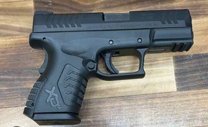 Springfield Armory xdm compact 3.8 9mm