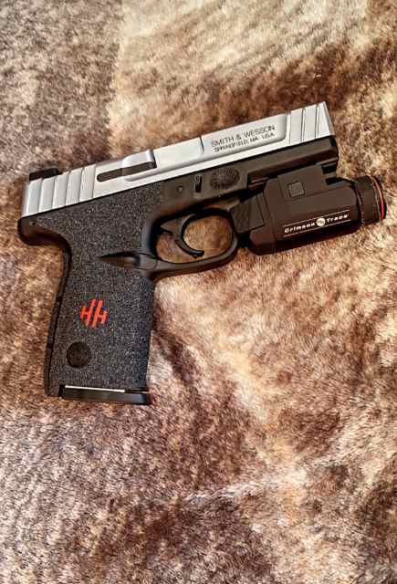 S&amp;W gun bundle .40