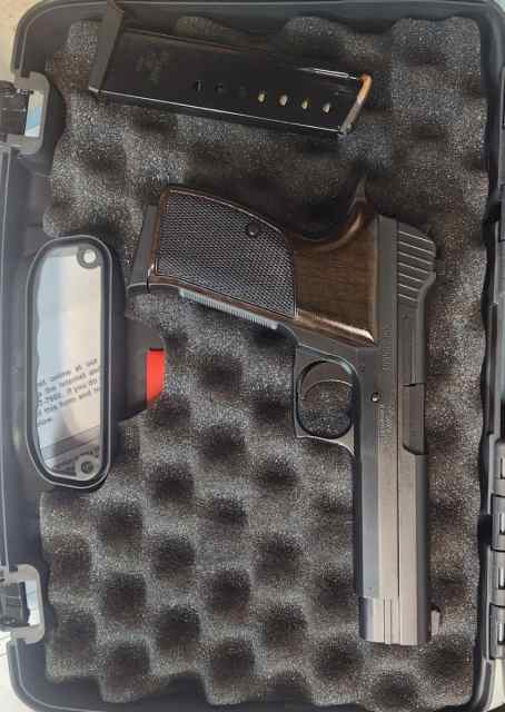 Sig p210 standard  , 2 mags