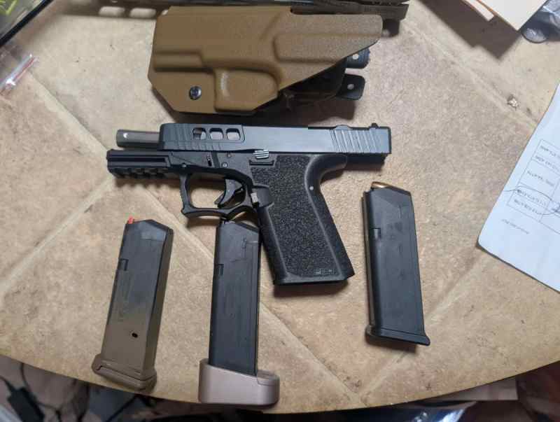 Gun22.jpg
