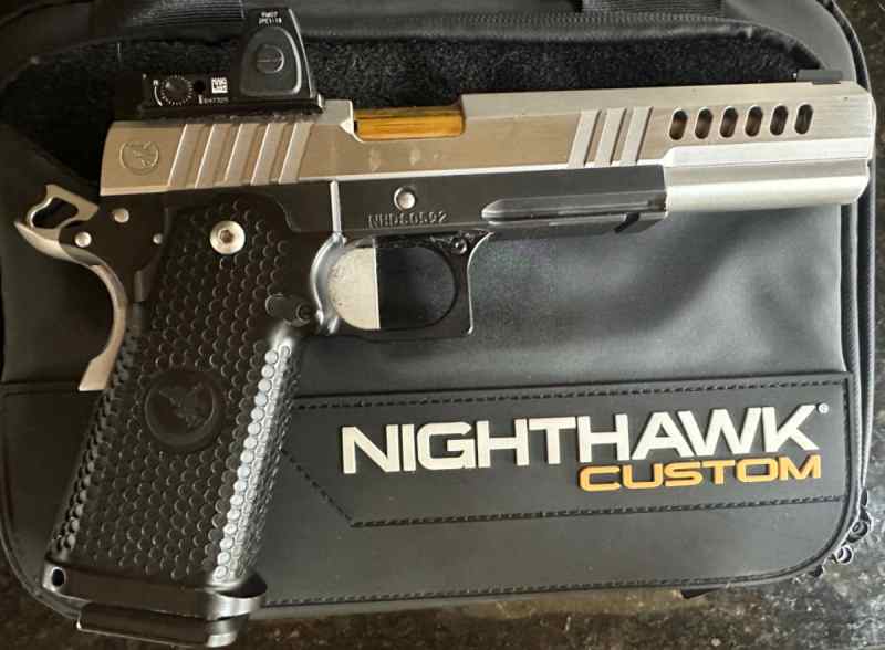 Nighthawk Chairman 2011 6” 9mm with Red Dot