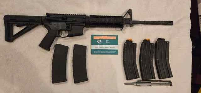 Colt M4 Carbine + CMMG 22lr kit