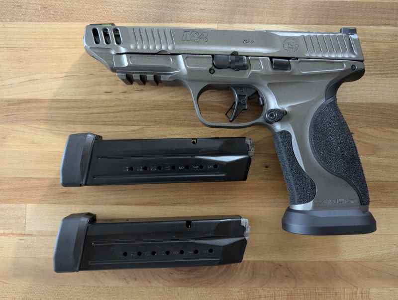 M&amp;p Metal Competitor