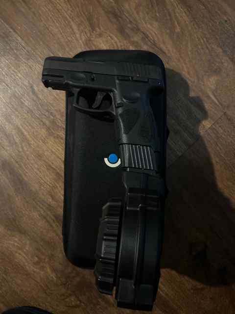 Taurus G2c 9mm w Drum