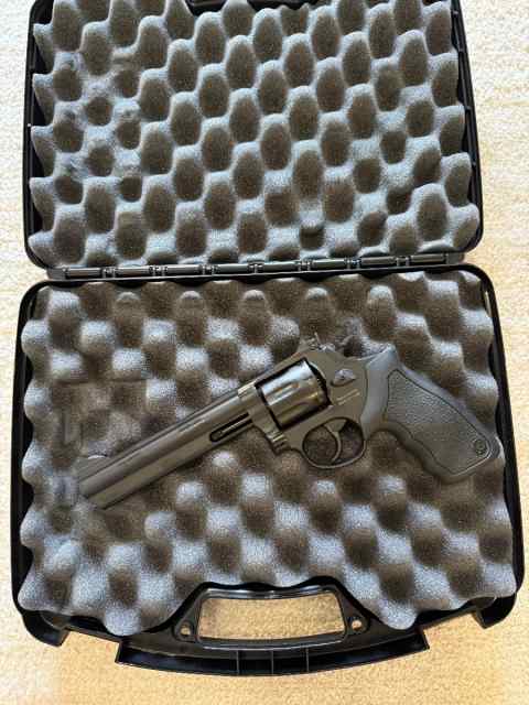 Taurus 66 single/double action .357 magnum