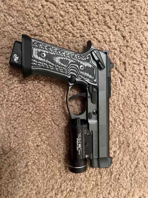 Competition Baretta Squalo SAO With TLR light 