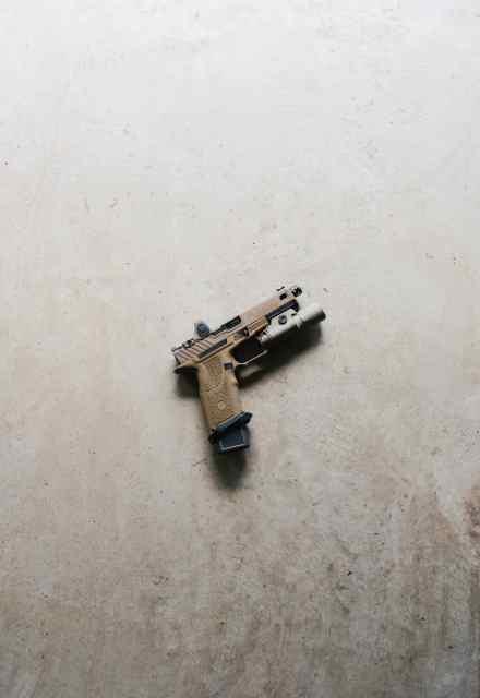 Zev OZ9 (Glock 17) Threaded Barrel FDE
