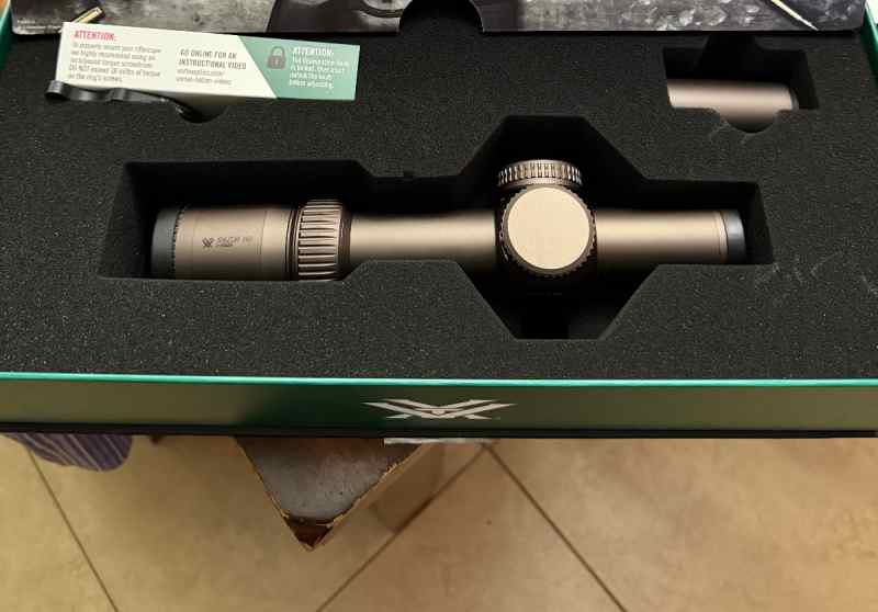 LNIB Vortex Razor Gen 3 1-10