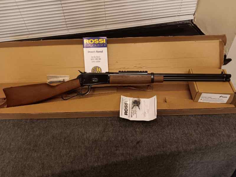 Rossi R92 Carbine.357/.38. 20 in barrel 10+1. NIB