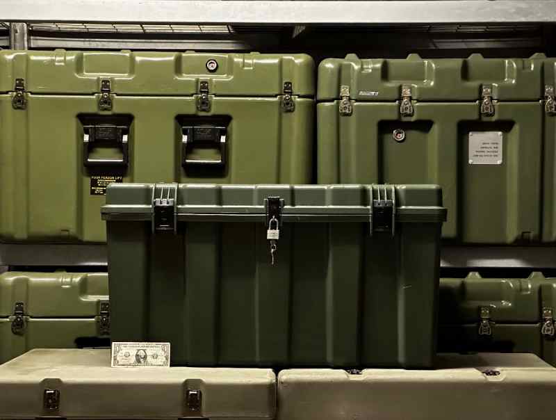 MILITARY PELICAN HARDIGG TL500I STORAGE CASE