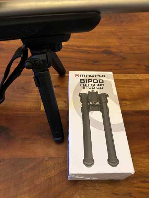 Magpul Industries Sling Stud QD Bipod - Like New