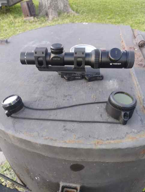 Vortex Viper PST 1x4 ADM recon mount