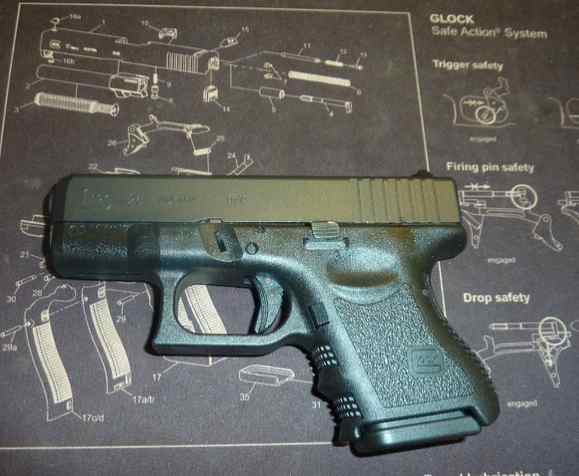 GLOCK 26 GEN 3 9MM W/Mags inclusive.