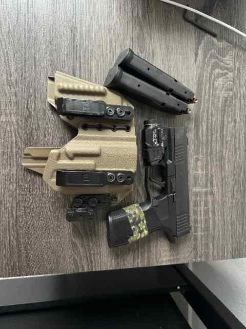 Sig 365 x macro plus extras 