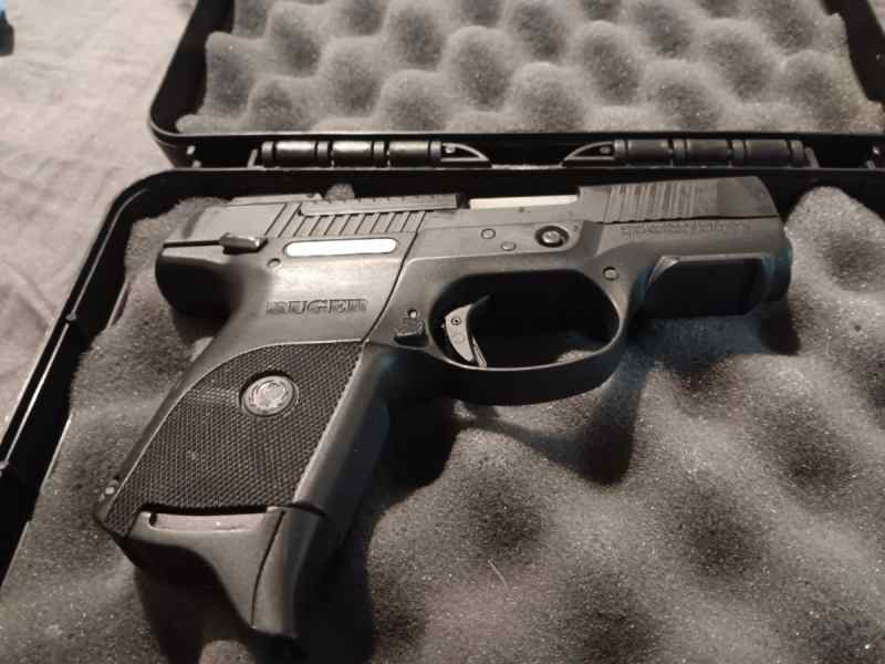 Ruger SR9C - 9mm