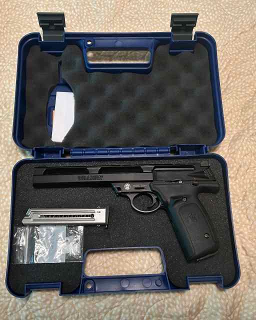 Smith &amp; Wesson 22A-1 .22lr 7” barrel 