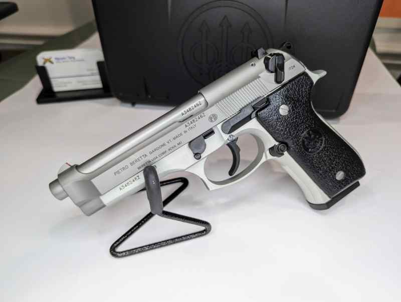 Beretta 92FS 9mm - New In Box
