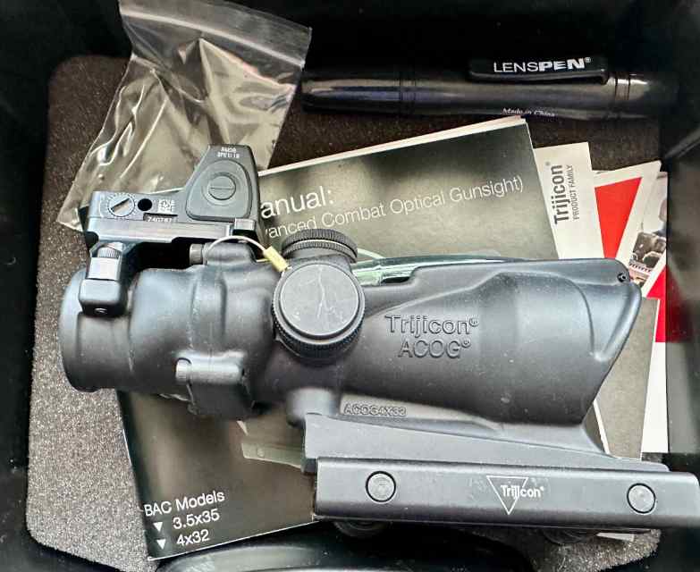 Trijicon ACOG green chevron Trijicon RMR 06 4x32mm