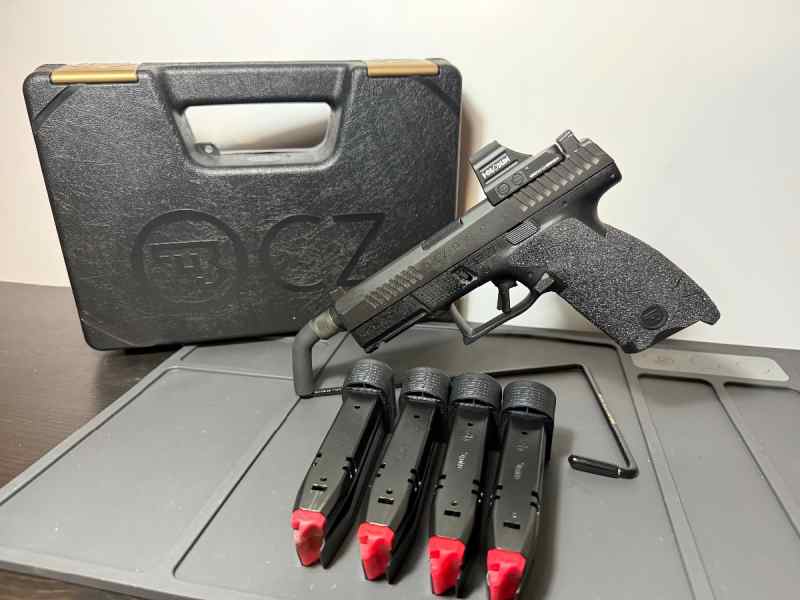 CZ P10C w/ lots of extras