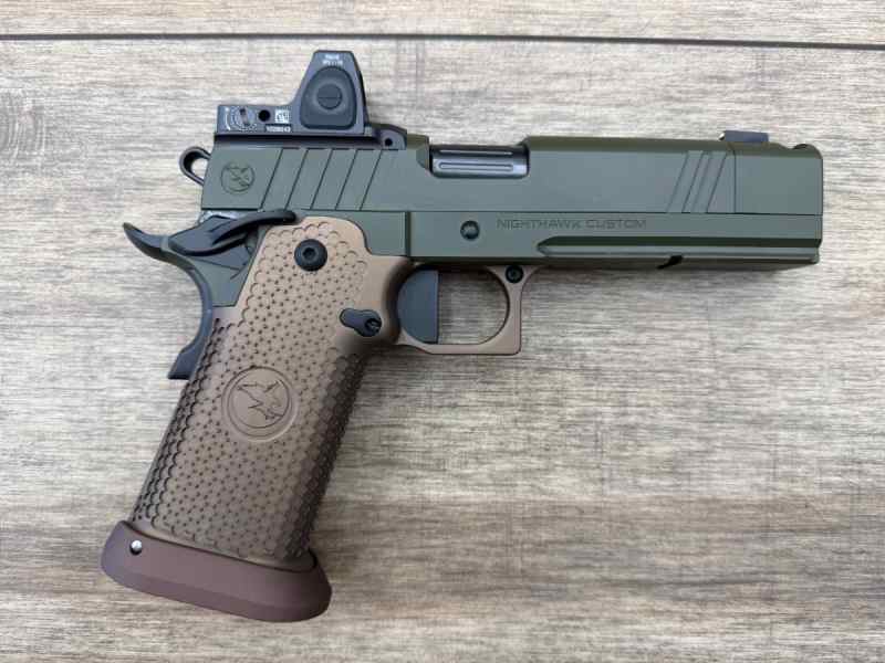 *USED* NIGHTHAWK CUSTOM 