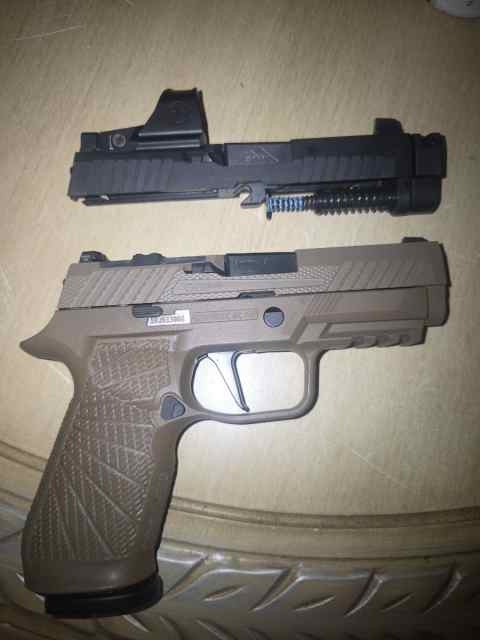 Wtt Custom Sig p320 carry w/extras
