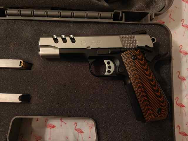 Smith and Wesson 1911 Performance Center 