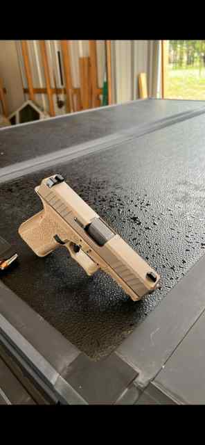 Glock 19 FDE with Mags 