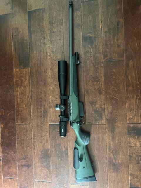 Tikka .223 Super Varmit Green Vortex Scope