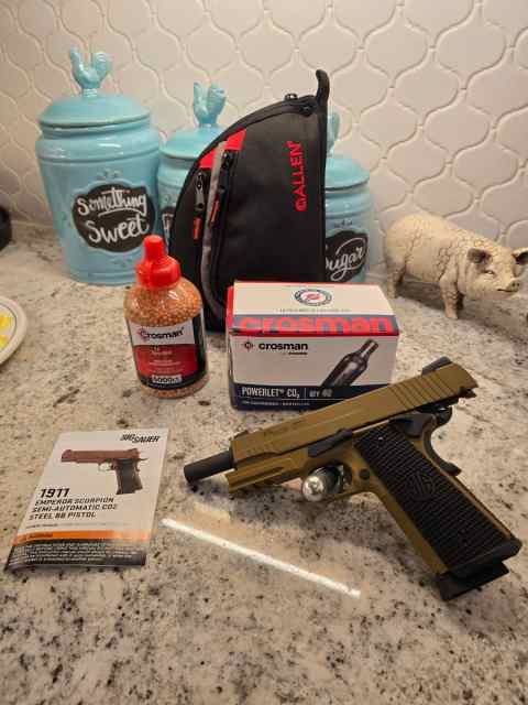 Sig Emperor Scorpion 1911 C02 BB pistol WTT