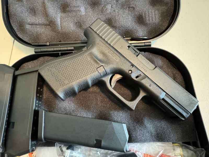 NIB Glock 19C 9mm *SALE PENDING