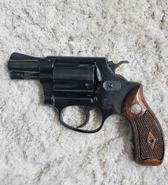 Smith &amp; Wesson Model 36