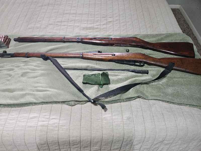 1943 Russian Mosin Nagant 91/30 w/ Extras and Ammo