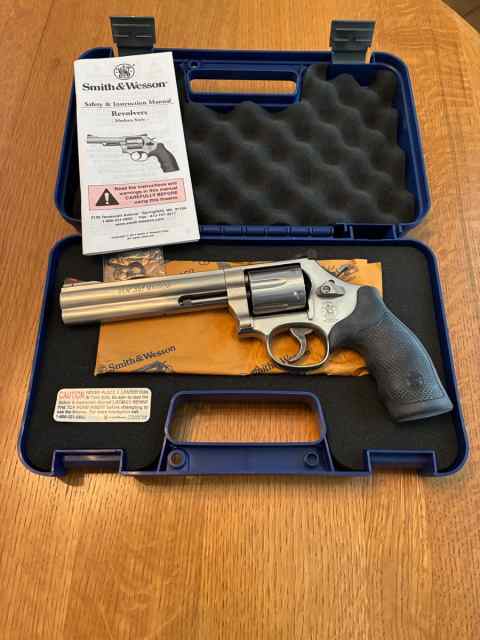 Smith &amp; Wesson 686-6 .357 Magnum 6 Round 6&quot; Barrel
