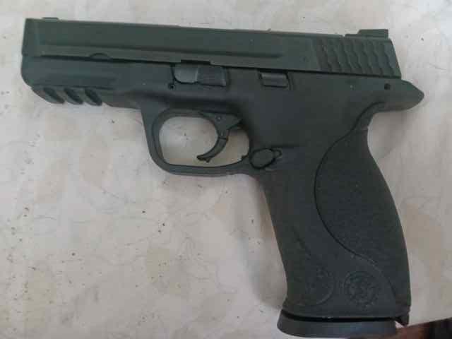 S &amp; W MP 40 ,,, full size ,,, Open for Trades 