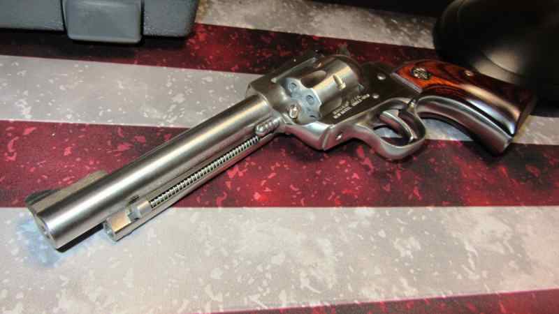 Ruger New Model Single Six .22 (3).JPG