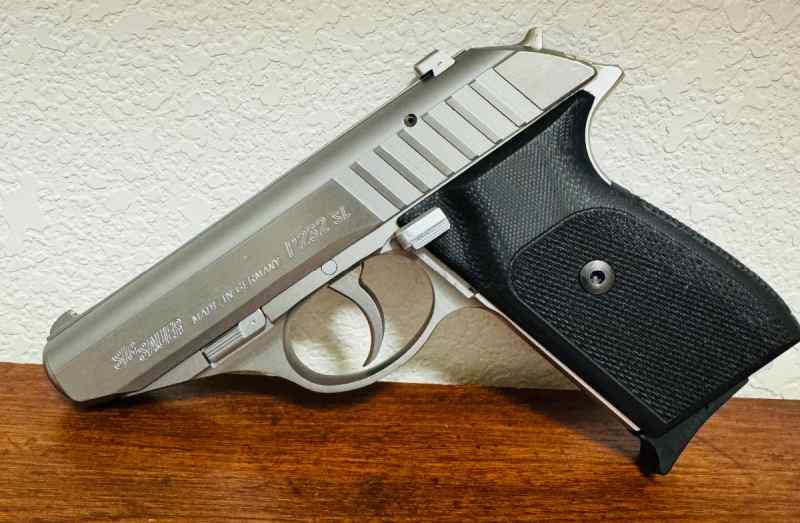 Sig Sauer P232SL .380 w/extras