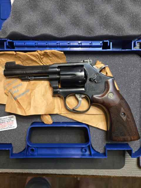 S&amp;W 48-7 .22 Magnum Excellent  Like New!
